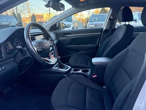 Used 2019 Hyundai Elantra Value Edition w/ Cargo Package image 9