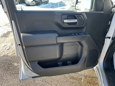 Used 2021 Chevrolet Silverado 1500 Custom w/ Safety Confidence Package image 9