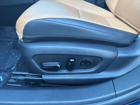 Certified 2022 Lexus ES 350 w/ Premium Package image 15