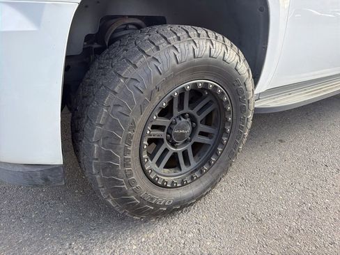 Used 2013 Chevrolet Tahoe LT AWD/4WD image 9