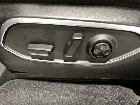 Used 2024 Jeep Wagoneer L Series II w/ Flexible Seating Group image 14