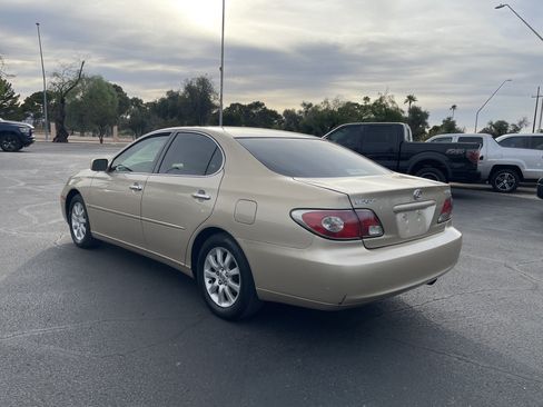 Used 2004 Lexus ES 330 FWD image 3
