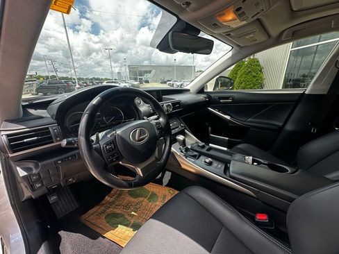 Used 2020 Lexus IS 300 w/ Accessory Package 2 RWD image 8