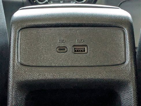 Certified 2025 Chevrolet Trax LT w/ Driver Confidence Package image 17