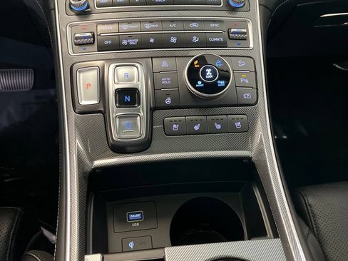 Used 2022 Hyundai Santa Fe Limited AWD/4WD image 19