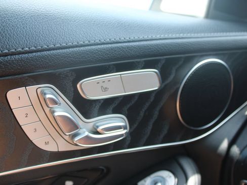 Used 2017 Mercedes-Benz GLC 300 image 25