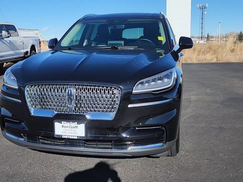 Used 2024 Lincoln Aviator AWD w/ Premium Package image 4