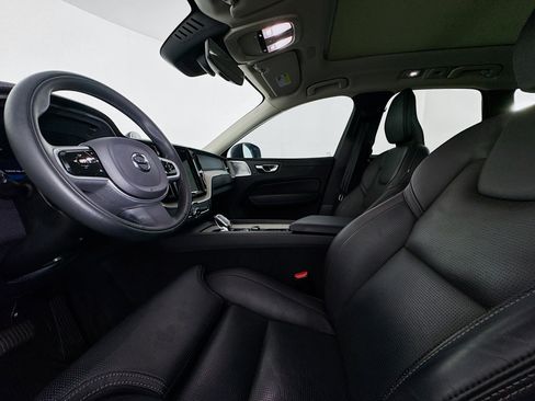 Used 2022 Volvo XC60 B5 Inscription w/ Advanced Package image 21