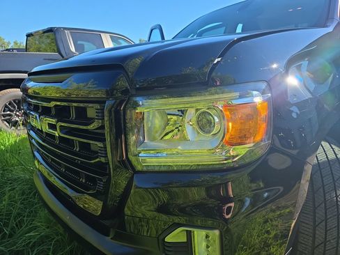 Used 2022 GMC Canyon Elevation w/ Elevation Premium Package AWD/4WD image 29