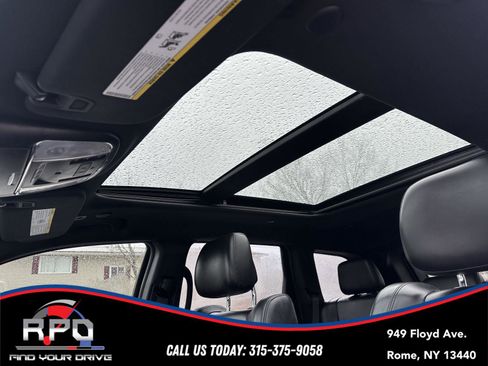 Used 2018 Jeep Grand Cherokee Limited w/ Luxury Group II image 31