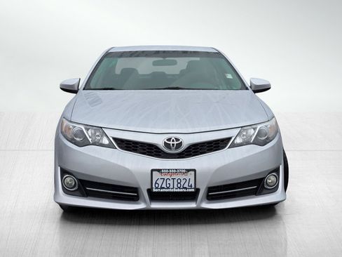 Used 2013 Toyota Camry image 2
