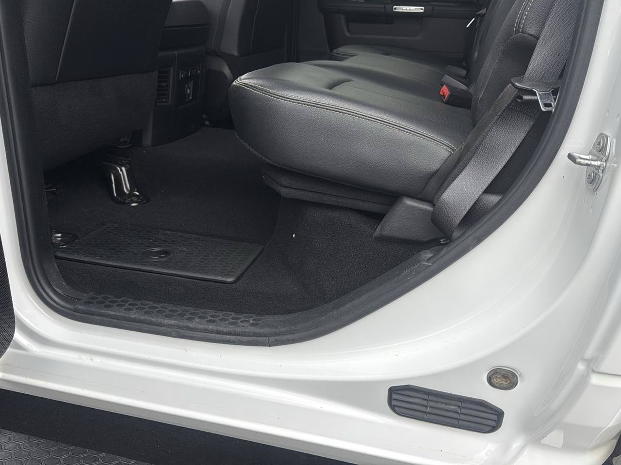 Used 2018 RAM 2500 Laramie w/ Convenience Group AWD/4WD image 22