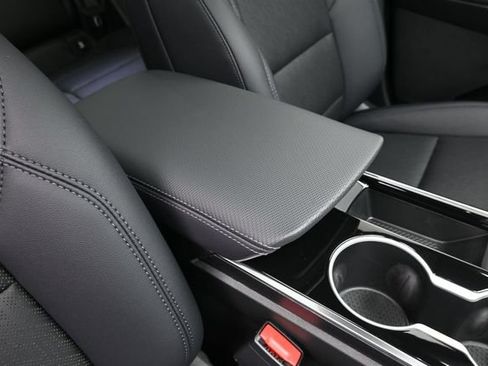 New 2026 Chevrolet Equinox LT w/ Convenience Package II FWD image 31