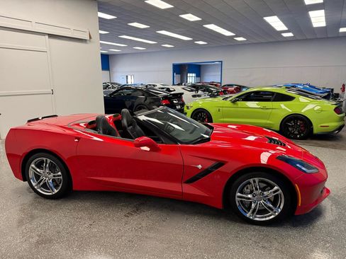 Used 2017 Chevrolet Corvette Stingray Convertible w/ 2LT Preferred Equipment Group RWD image 6