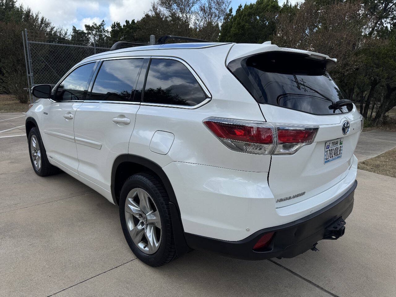 Used 2016 Toyota Highlander Limited Platinum AWD/4WD image 9