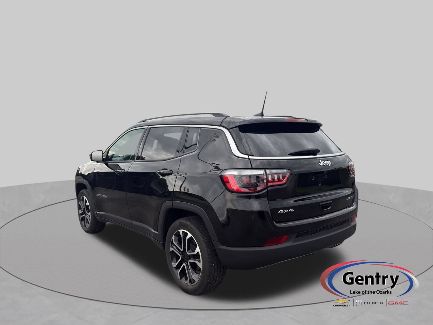 Used 2022 Jeep Compass Limited AWD/4WD image 4