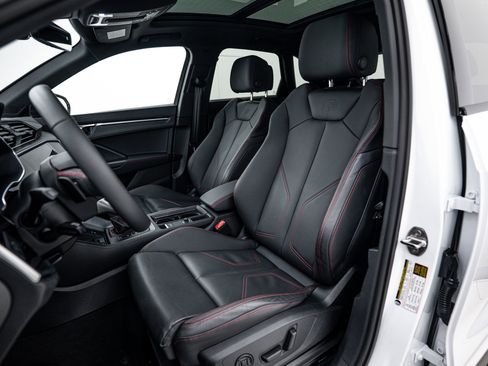 Certified 2025 Audi Q3 2.0T Premium Plus w/ Premium Plus Package image 15