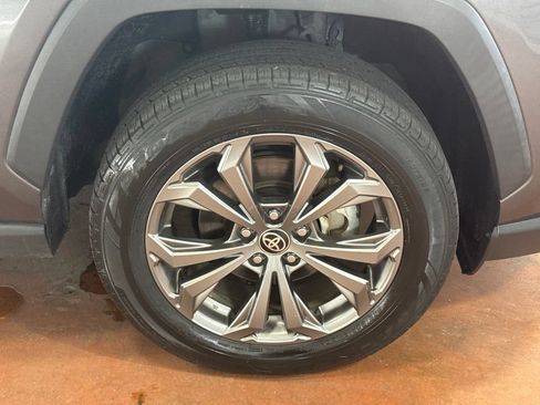Used 2022 Toyota RAV4 Limited AWD/4WD image 11