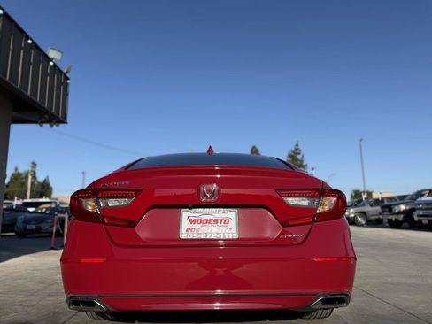 Used 2018 Honda Accord Sport image 4