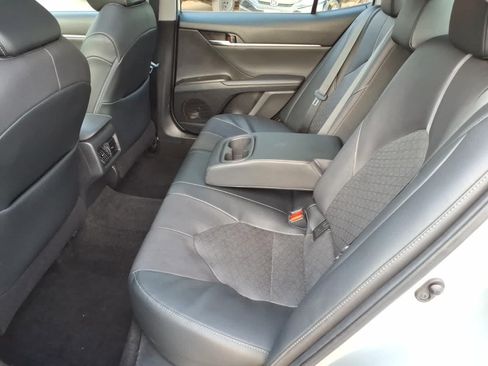 Used 2021 Toyota Camry XSE FWD image 9