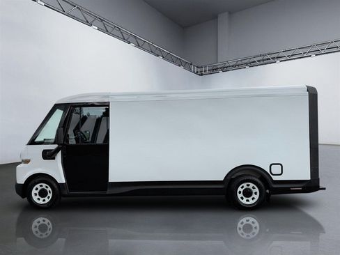 Used 2024 Chevrolet Brightdrop 600 w/ Commercial Equipment Package AWD/4WD image 2