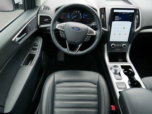 Used 2024 Ford Edge SEL w/ Convenience Package AWD/4WD image 13