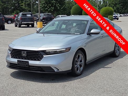 Used 2024 Honda Accord EX image 2
