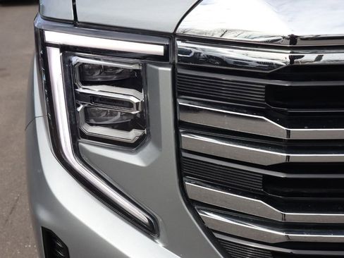 Certified 2026 GMC Sierra 1500 SLT AWD/4WD image 15