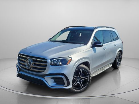 New 2026 Mercedes-Benz GLS 450 4MATIC image 2