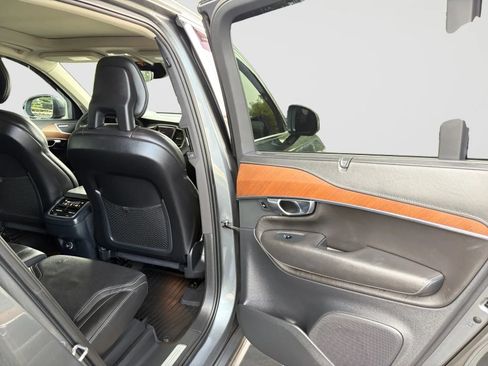 Used 2017 Volvo XC90 T6 Inscription w/ Vision Package AWD/4WD image 18