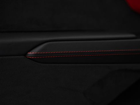 Used 2025 Lamborghini Urus SE AWD/4WD image 24