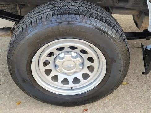 Used 2023 Chevrolet Silverado 1500 W/T w/ WT Value Package image 7