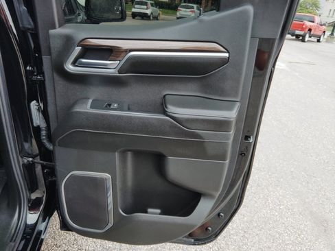 Used 2023 Chevrolet Silverado 1500 LT AWD/4WD image 30