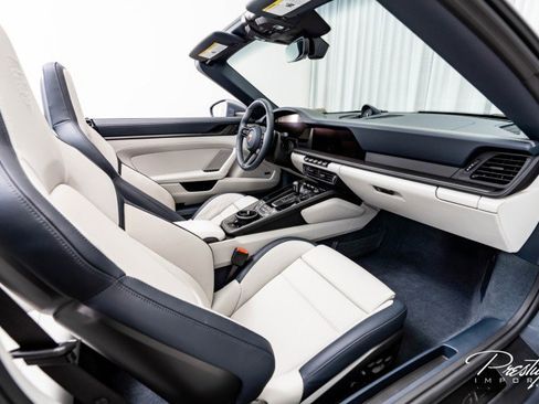 Used 2025 Porsche 911 Carrera GTS image 43