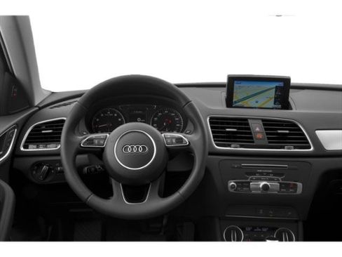 Used 2018 Audi Q3 2.0T Premium Plus w/ Premium Plus Package AWD/4WD image 7