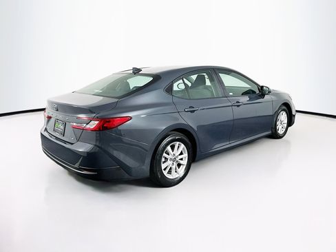 Used 2025 Toyota Camry LE image 9