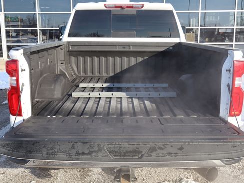 Used 2021 Chevrolet Silverado 2500 LTZ w/ LTZ Convenience Package image 8