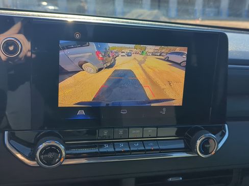 Used 2024 Chevrolet Colorado Trail Boss image 30