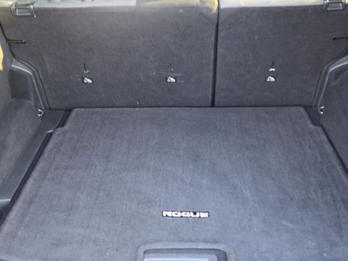 Used 2023 Nissan Rogue SV image 21