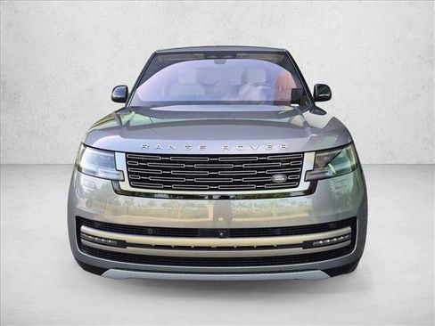 Used 2023 Land Rover Range Rover SE AWD/4WD image 2