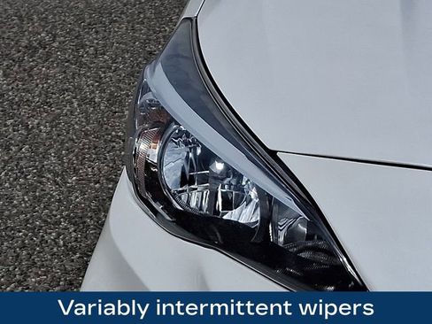 Used 2017 Subaru Impreza 2.0i Premium image 27