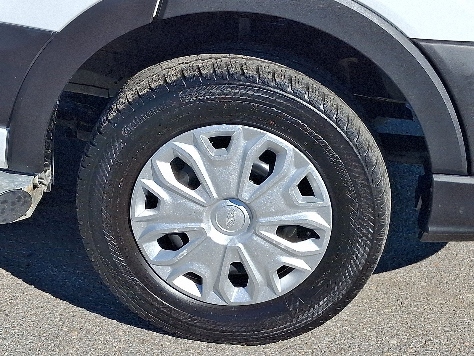 Used 2025 Ford Transit 250 Low Roof w/ Exterior Upgrade Package RWD image 8
