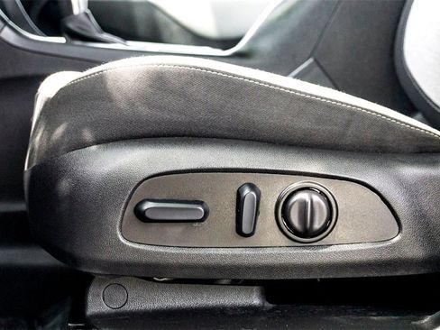 Used 2024 Chevrolet Equinox LT image 12