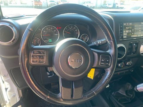 Used 2015 Jeep Wrangler Unlimited Sahara w/ Dual Top Group image 14