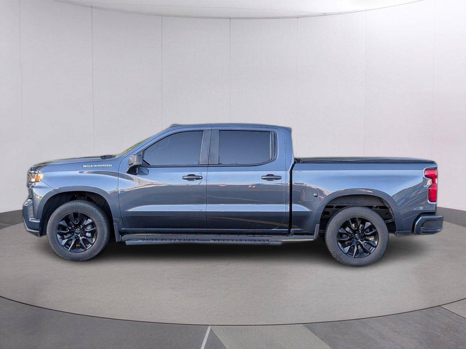 Used 2022 Chevrolet Silverado 1500 Custom w/ Safety Confidence Package RWD image 2