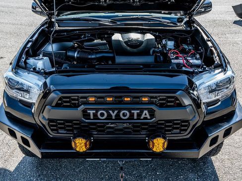 Used 2020 Toyota Tacoma TRD Sport image 45