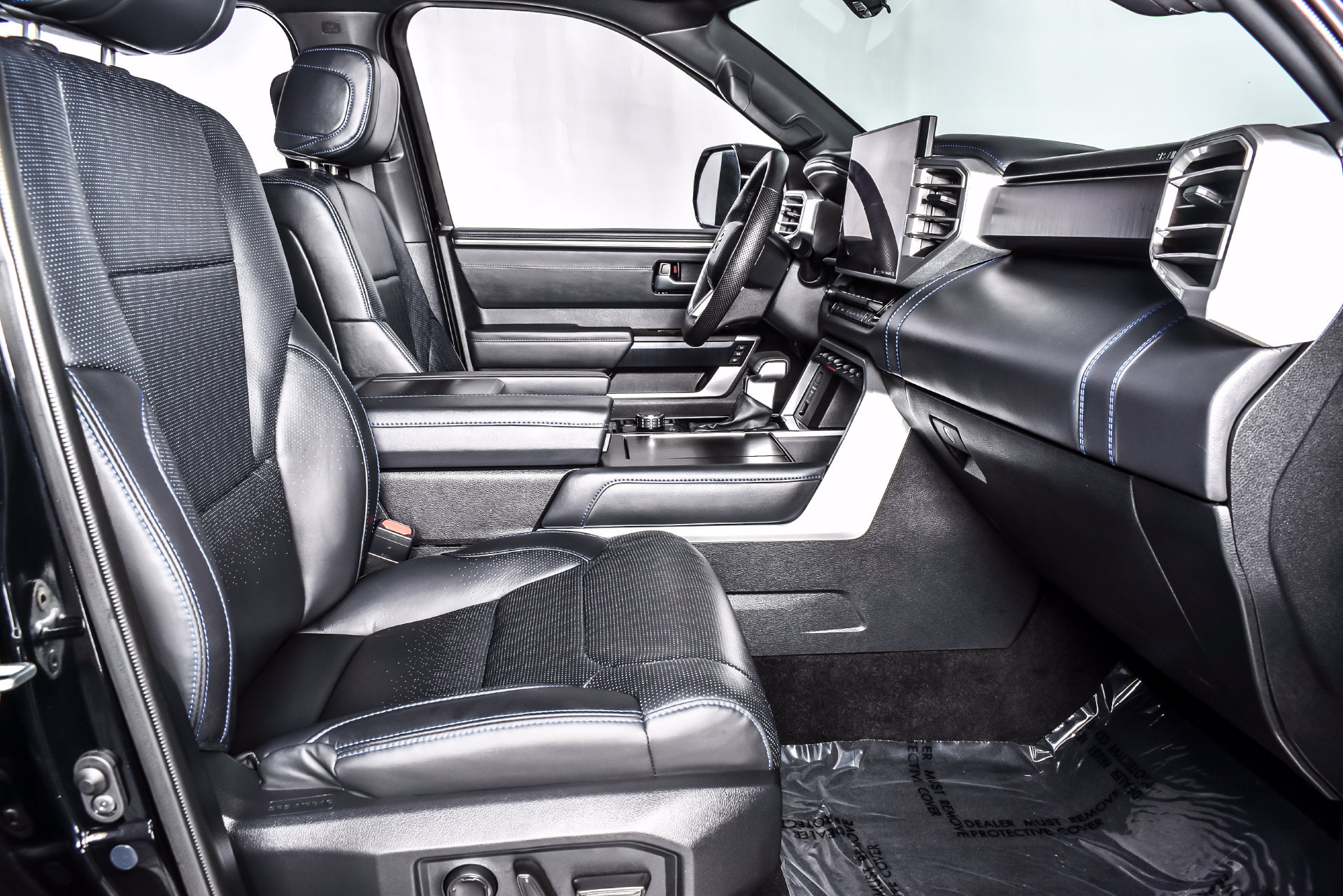 Used 2024 Toyota Tundra Platinum AWD/4WD image 22