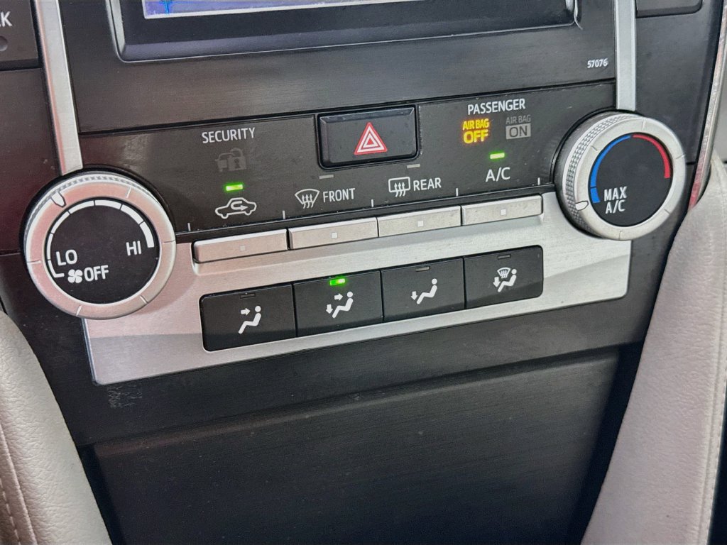 Used 2013 Toyota Camry LE FWD image 16