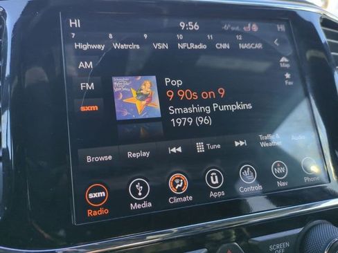 Used 2019 Jeep Grand Cherokee Limited AWD/4WD image 17