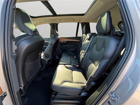 Used 2023 Volvo XC90 B5 Plus Bright image 39